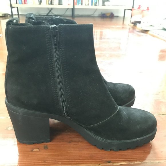 Vagabond Grace Chelsea Boots - Picture 5 of 5